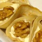 Små pannkakor med vaniljkräm (Qatayef/Atayif bi Ashta)