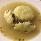 Kubbe i klar buljong (kubbet hamed) av bulgur