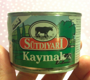 Kaymak, grädde på burk